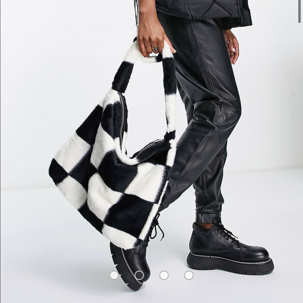 Adorable Fuzzy Checkered Zippered Tote